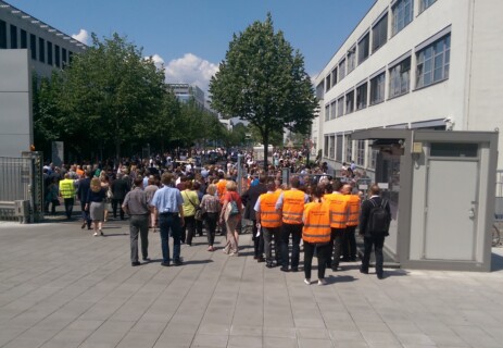 Evakuierungsübung. Damit im Notfall alle schnell in Sicherheit sind.